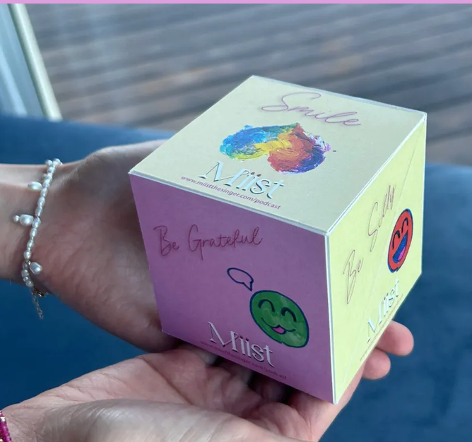 Kindness Kube — Be Grateful, Smile